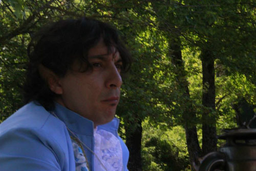 576741_10201153557942216_1381204303_n