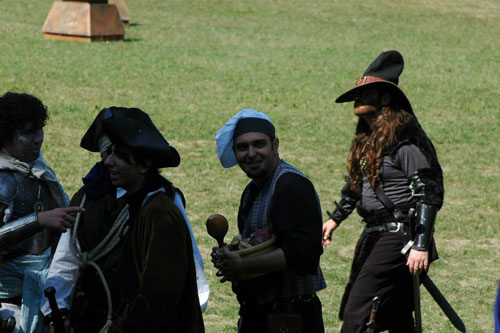 1381494_10202170097683842_258399922_n